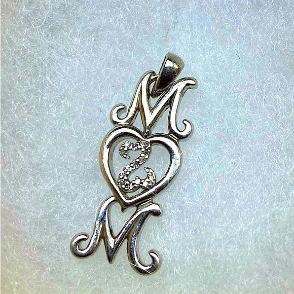Jane Seymour Sterling 925 Silver Open Hearts Diamond Linear Mom Pendant - Picture 2 of 3